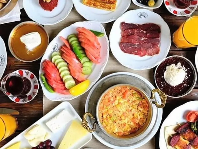 Kocaeli Kahvaltı Rotaları: Hafta Sonu Gezi Planı ve En İyi 10 Mekan
